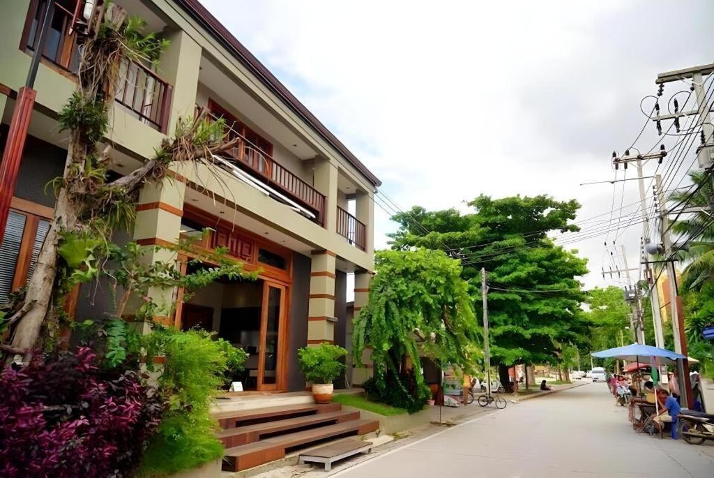 Chic Chiangkhan Hotel Csiangkham Kültér fotó